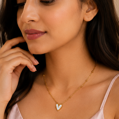 Elegant Gold Lariat Heart Pendant Necklace