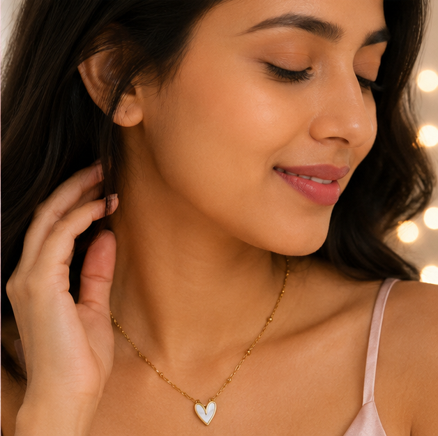 Elegant Gold Lariat Heart Pendant Necklace