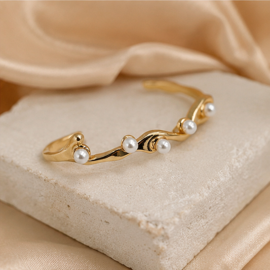 Elegant Pearl Wave Bracelet