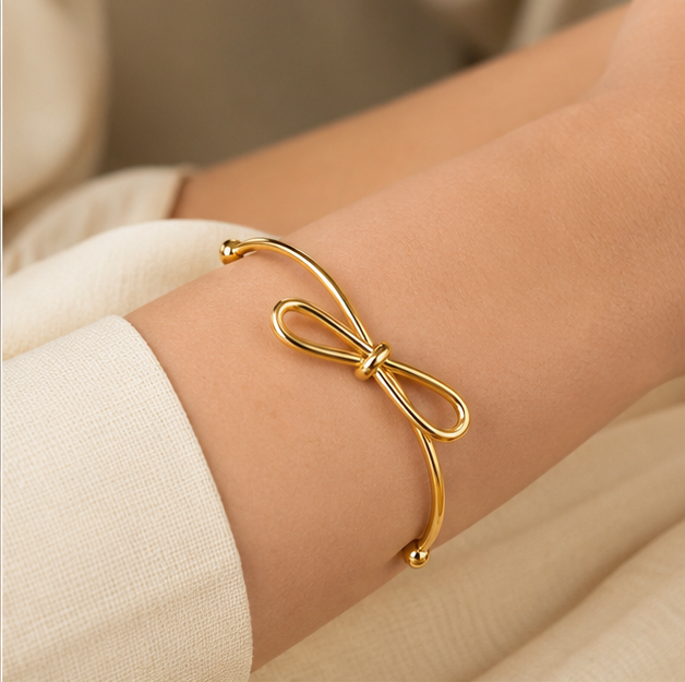 Elegant Gold Bow Knot Bracelet