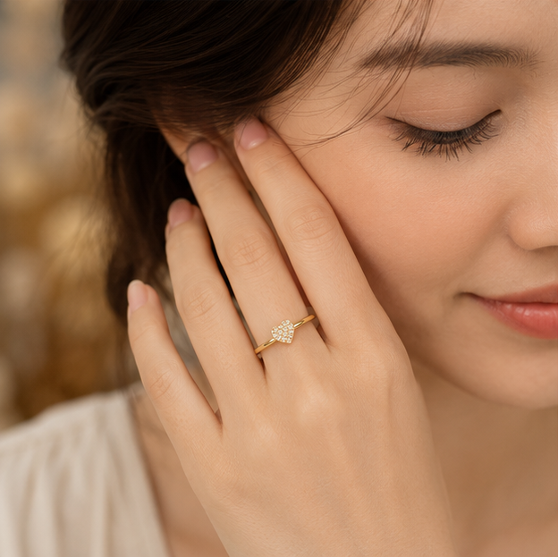 Elegant Gold Heart Crystal Ring