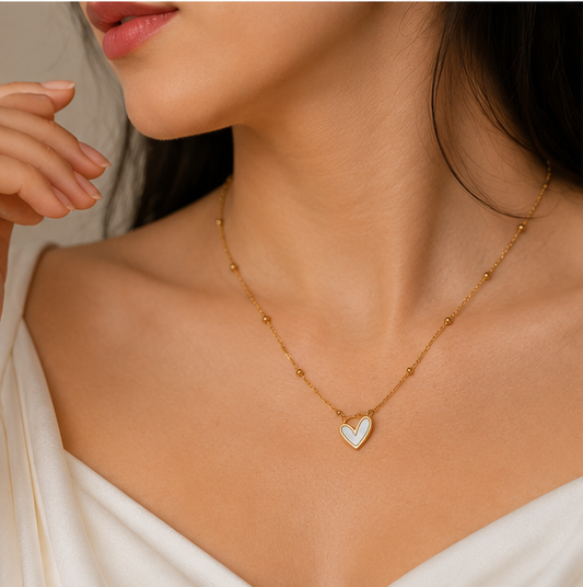 Elegant Gold Lariat Heart Pendant Necklace